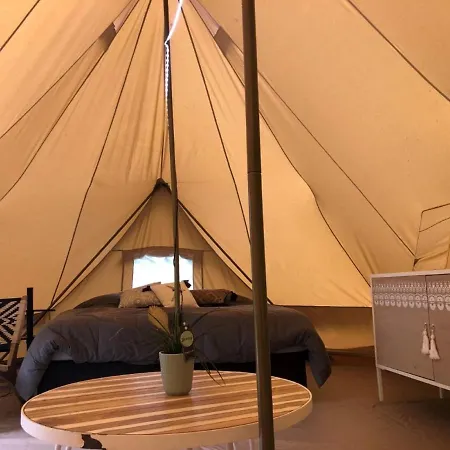 Moulin De Chaules Camping Saint-Constant